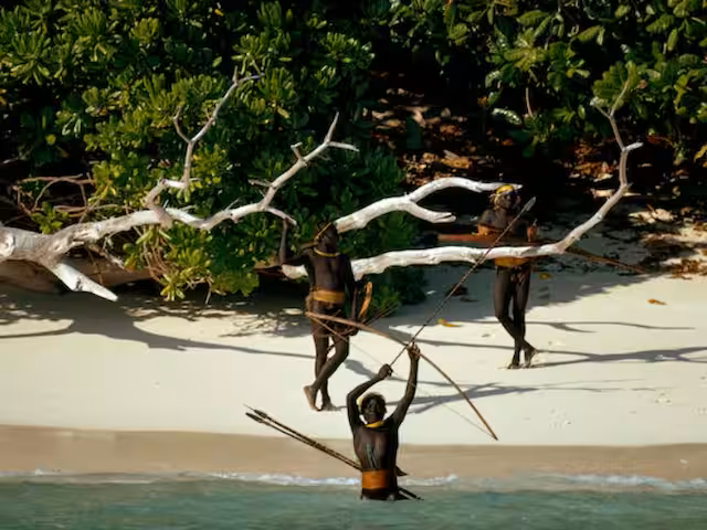 Sentinel Island सेंटिनल द्वीप: पाषाण युग की आबादी वाले इस भारतीय द्वीप पर अमेरिकी नजर