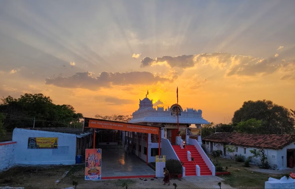 केशव स्फूर्ति मंदिर; राष्ट्रीय स्वयंसेवक संघ के संस्थापक डॉ. केशव बलिराम हेडगेवार जी के पूर्वजों के गांव कंदकुर्ति (तेलंगाना) में श्री केशव स्फूर्ति मंदिर;Sri Keshav Sphoorti Mandir, Kandakurthi; आरएसएस; RSS