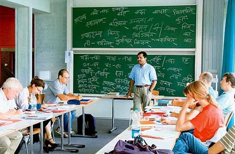 संस्कृत की पढ़ाई का विदेशों में बढ़ता रुझान ; संस्कृत; India's ancient language Sanskrit