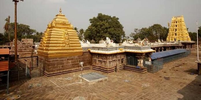 श्रीशैलम, श्री मल्लिकार्जुन ज्योतिर्लिंग मंदिर और सिद्ध शक्ति पीठ भ्रमरम्बा देवी के दर्शन श्रीशैलम श्रीमल्लिकार्जुन स्वामी ज्योतिर्लिंग दर्शन का पौराणिक महत्व